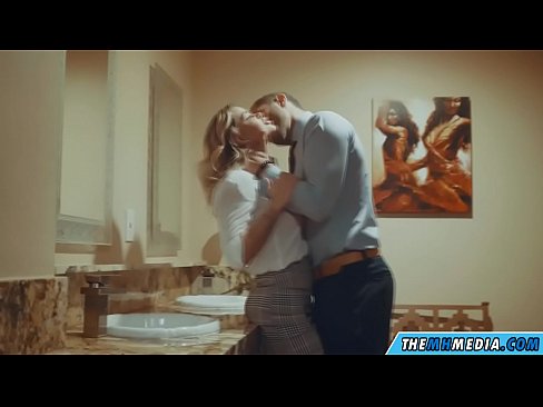 ❤️ Коли грудаста блондинка спокушає вас у громадському туалеті Шлюхи на uk.studiya-lpg-massazha-na-metro-vodnyj-stadion.ru